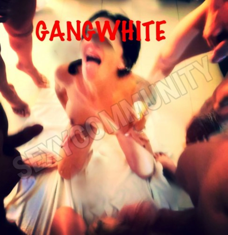 GANGWHITE4838781