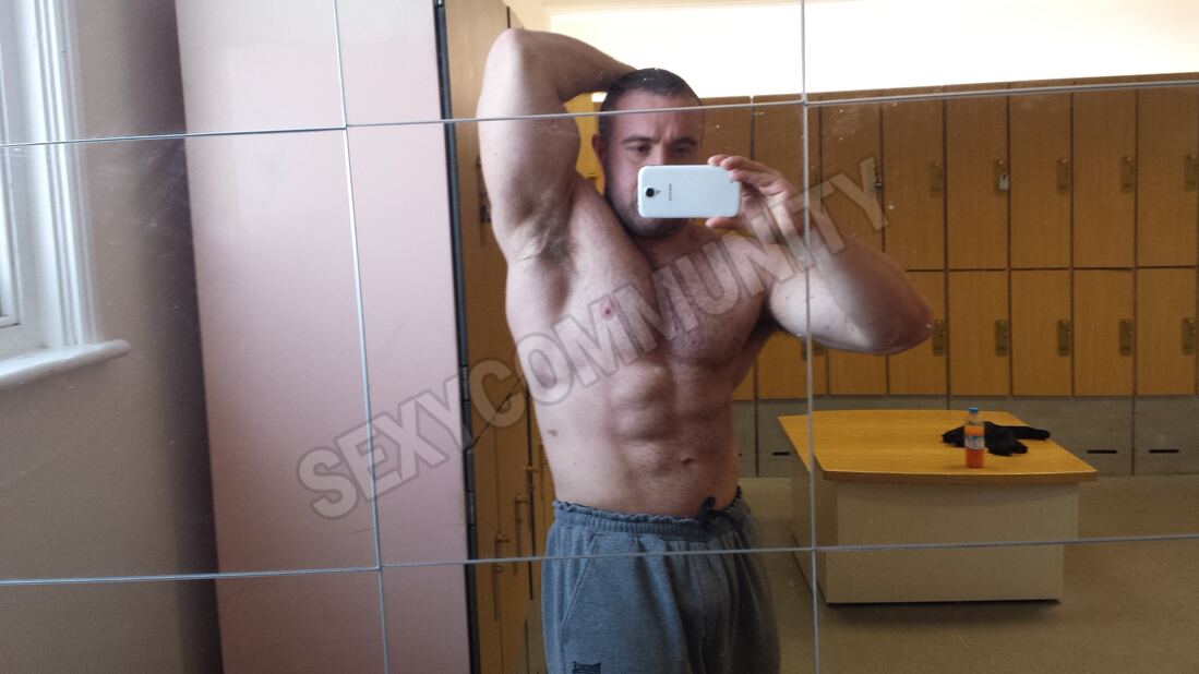 Muscledaddy84962136